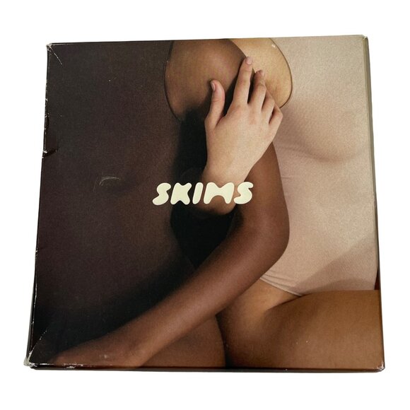 NWT SKIMS Essential Crew Neck Sleeveless Bodysuit Smoke 2X/3X - Picture 9 of 12